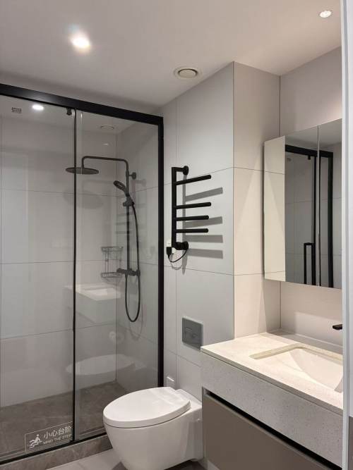 Housing image — Bathroom