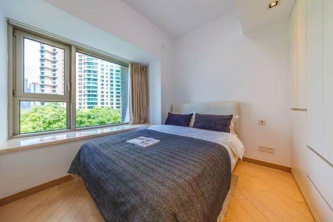 Spacious 2BR Apartment in Gubei with Terrace (L2/L15)