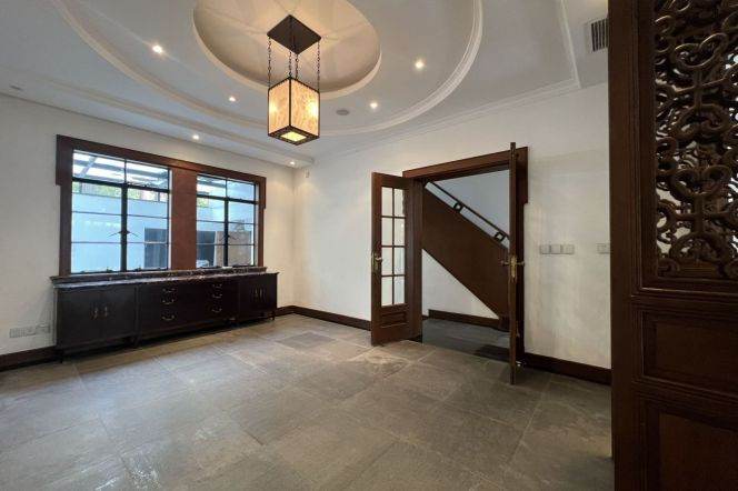 Spacious 5BR Lane House in Jing'an with Terrace