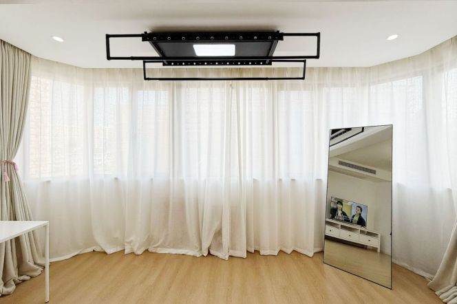 High-Floor 2BR Apartment near Caoyang Road Metro