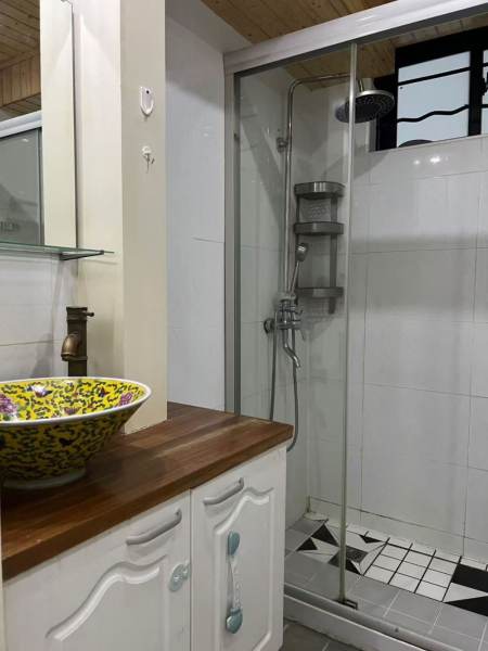 Housing image — Bathroom