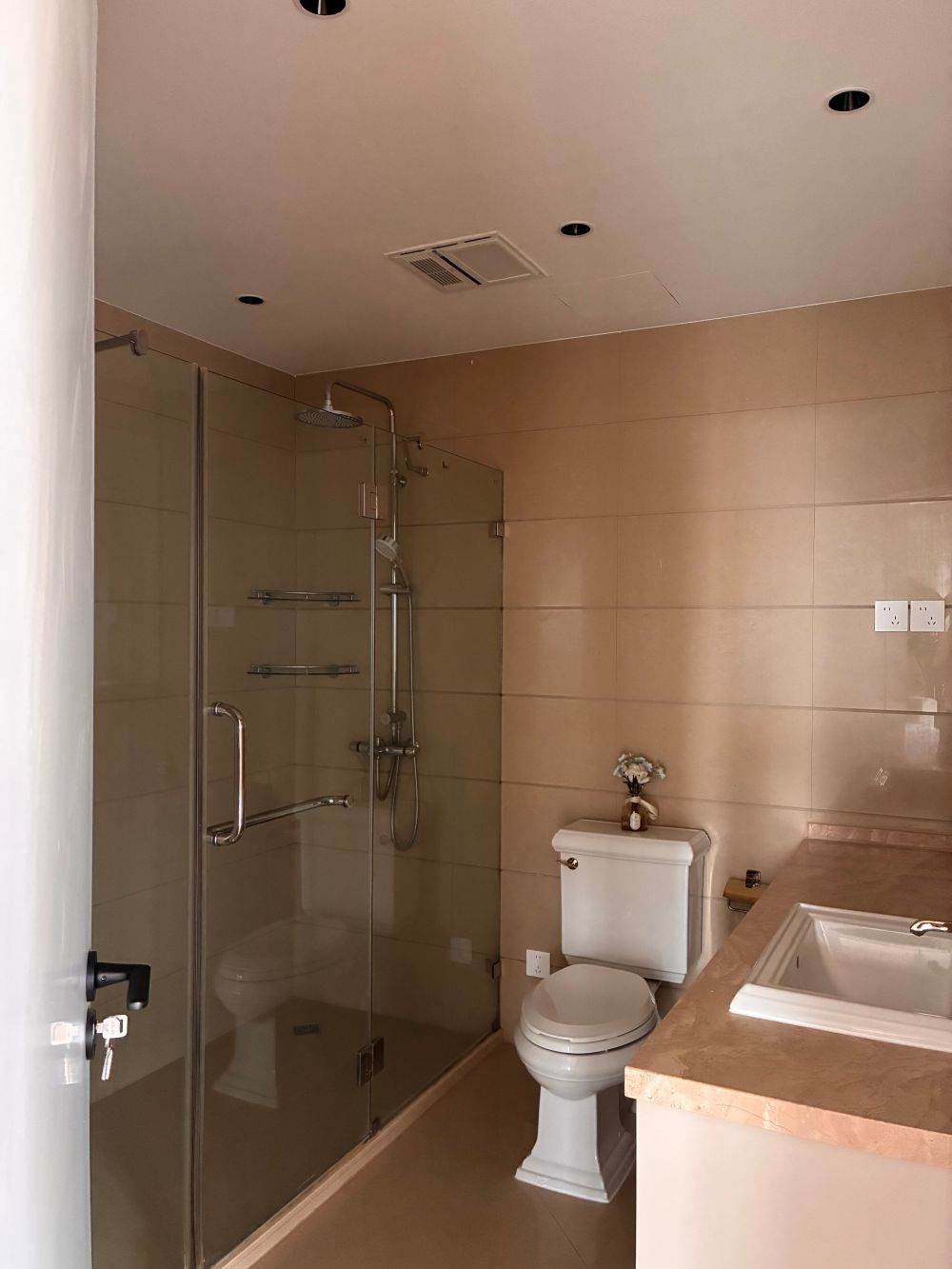 Housing image — Bathroom