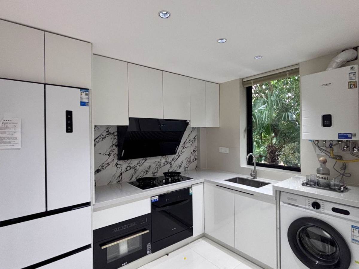 Housing image — Kitchen