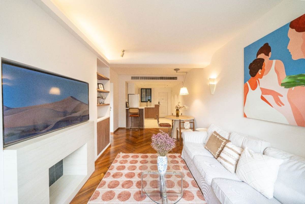 Housing image — Living Room