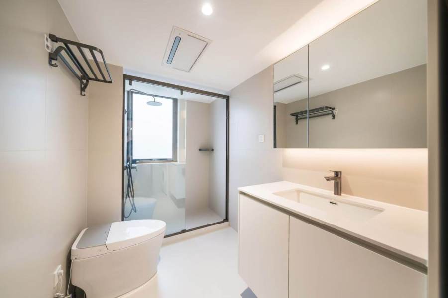 Housing image — Bathroom