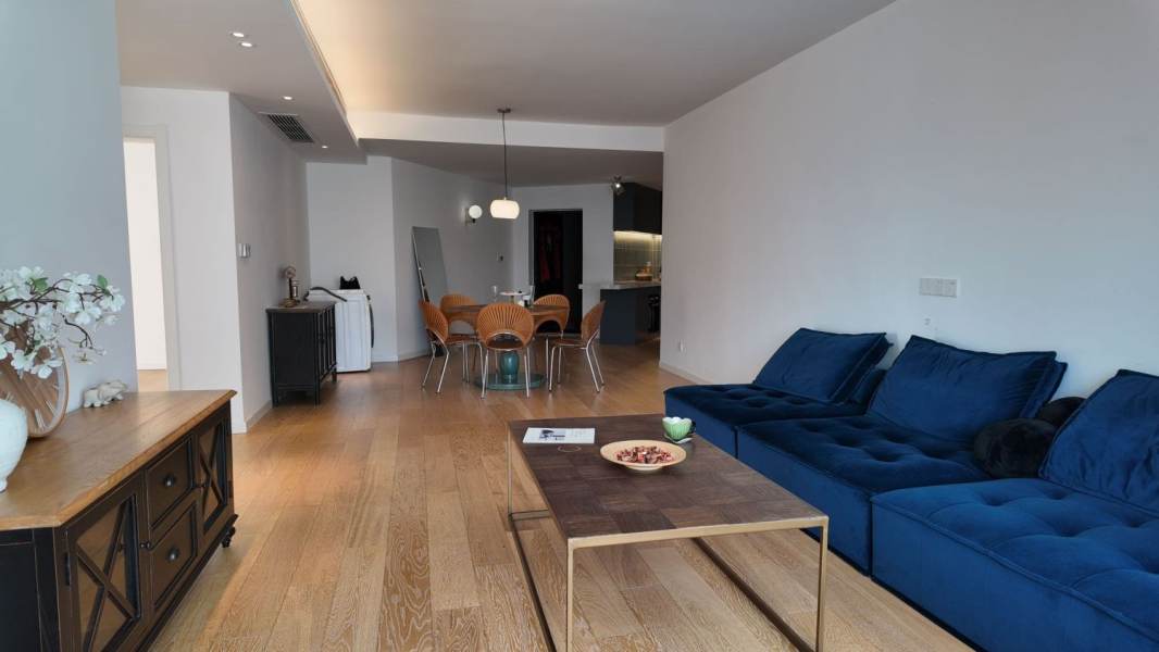 Housing image — Living Room