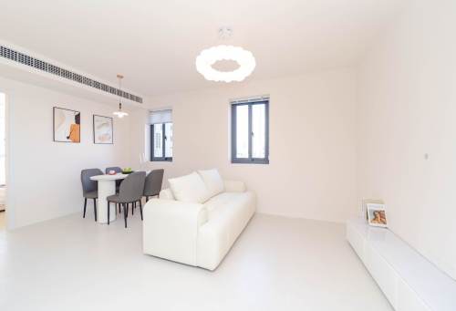 Housing image — Living Room