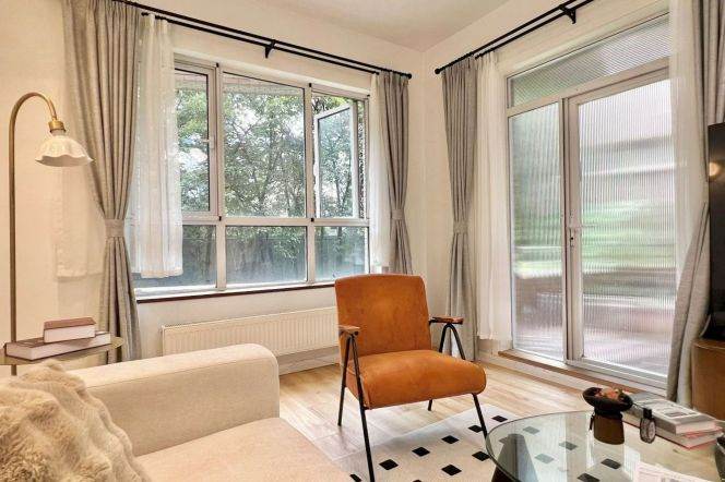 3BR Apartment near People's Square with Green View