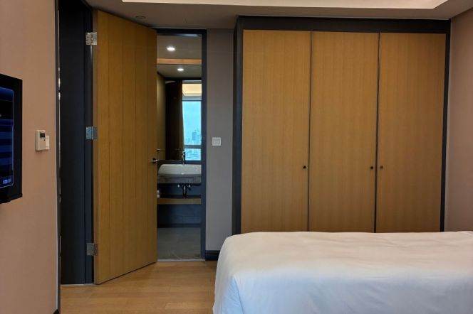 High-Floor Spacious 3BR Apartment in Xintiandi (L8/L10/L14)