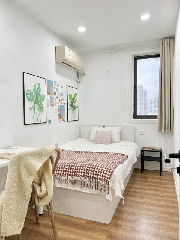 Housing image — Bedroom