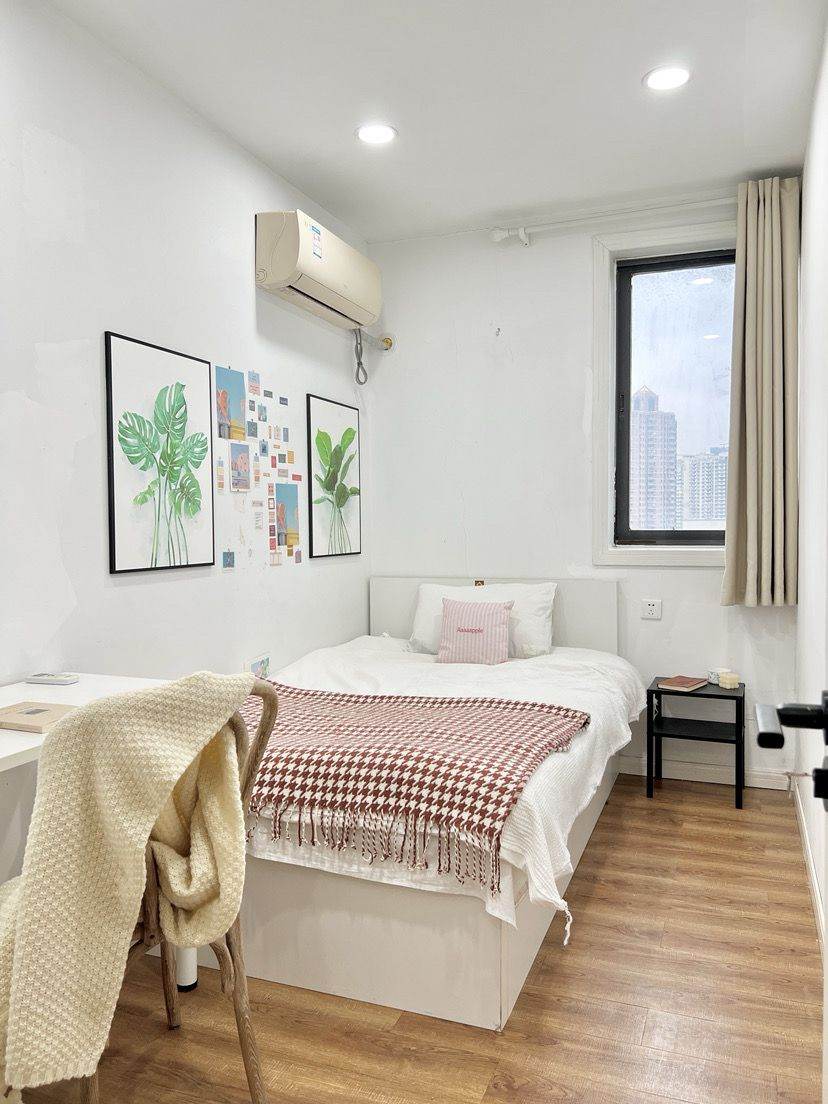 Housing image — Bedroom