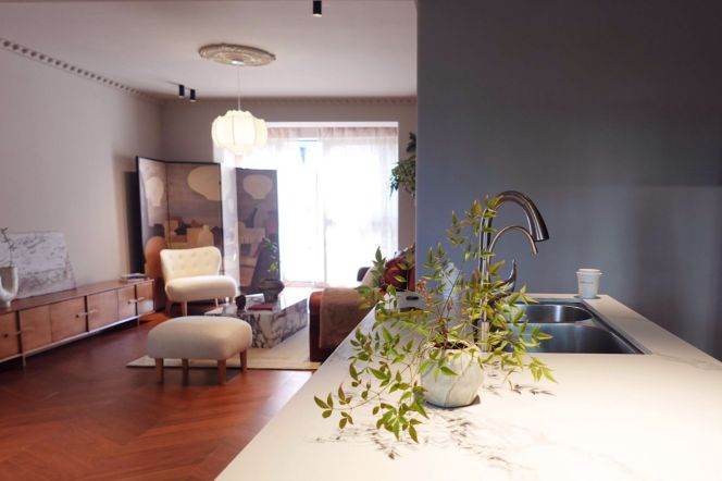 Spacious 2BR Apartment near Dapuqiao Metro with Terrace (L9)