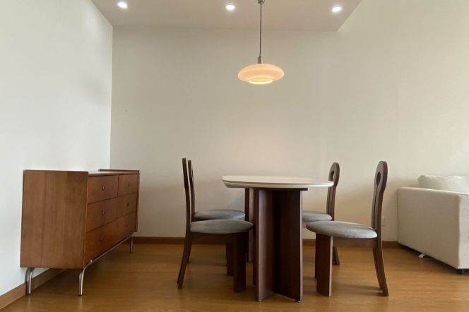High-Floor Spacious 1BR Apartment near Dapuqiao Metro (L9/L12)