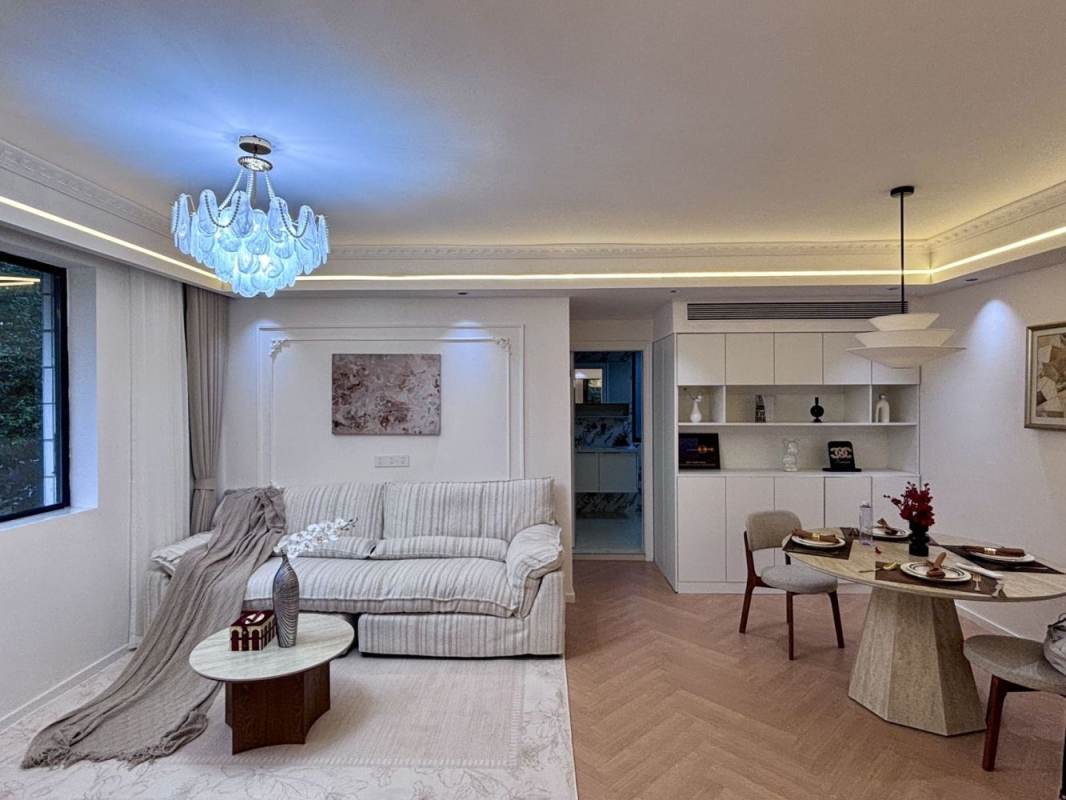 Housing image — Living Room