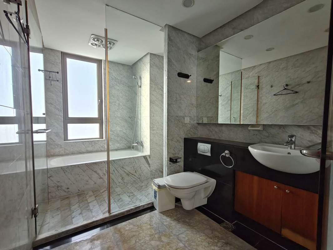 Housing image — Bathroom