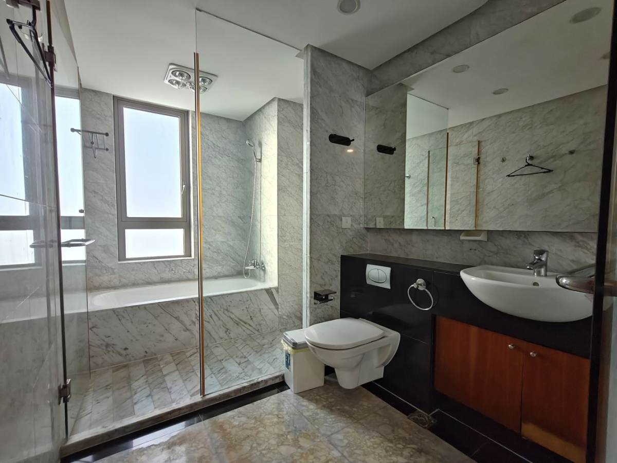 Housing image — Bathroom