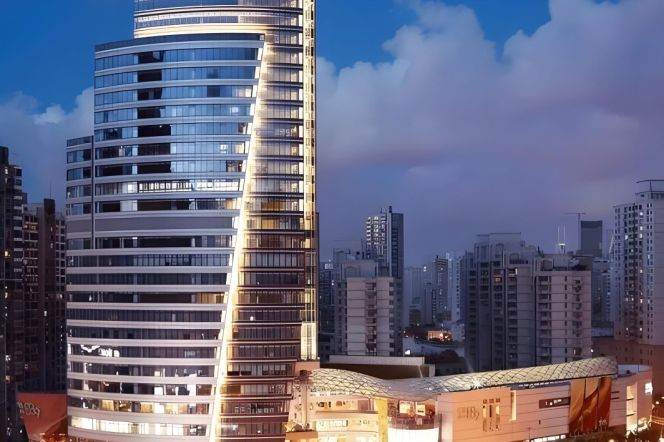 High-Floor Spacious 3BR Apartment in Jing'an (L7/L13/L14)