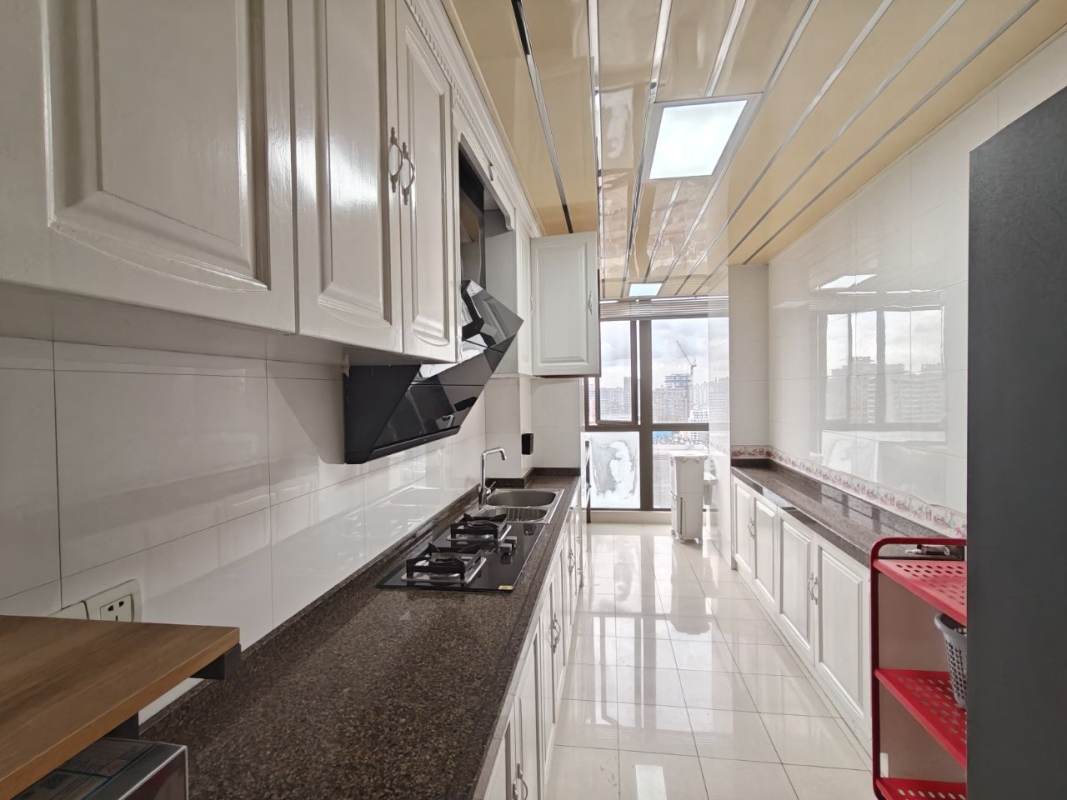Housing image — Kitchen