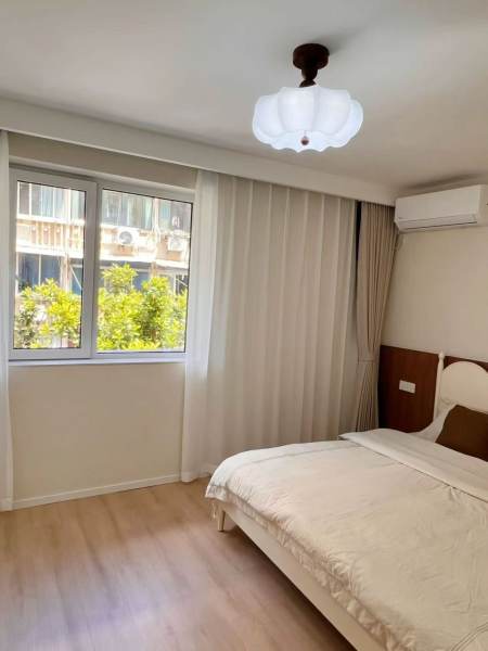 Housing image — Bedroom