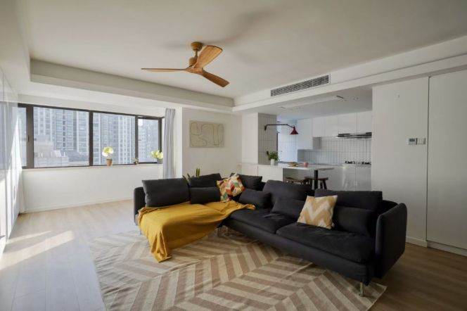Spacious 2BR Apartment near Jiashan Market (L9/L12)