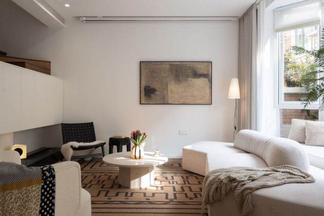 4BR Apartment in Jing'an with Terrace (L2/L12/L13)