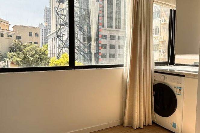 High-Ceiling 2BR Apartment in Old Xuhui (L1/L7/L9)