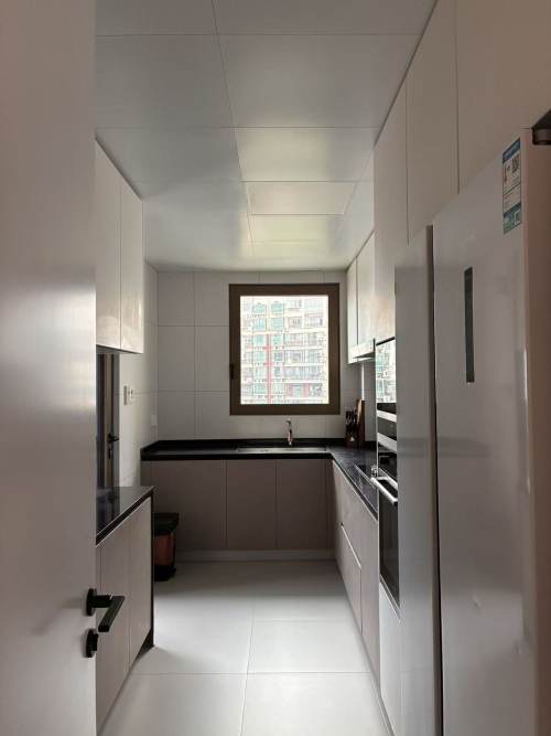 Housing image — Kitchen