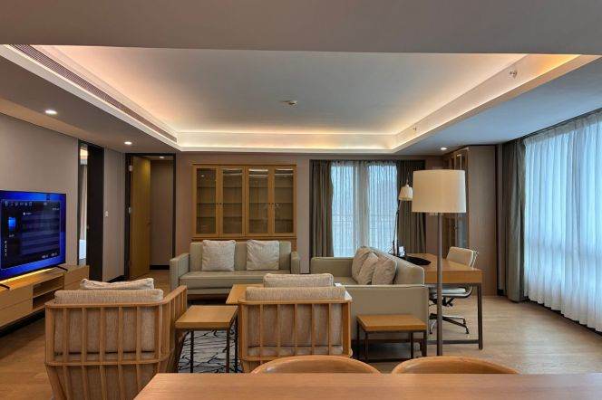 High-Floor Spacious 3BR Apartment in Xintiandi (L8/L10/L14)