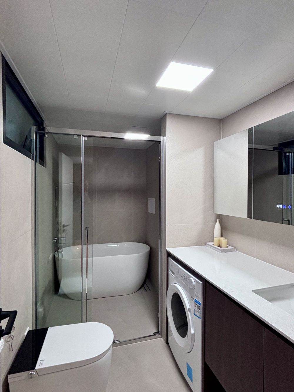Housing image — Bathroom