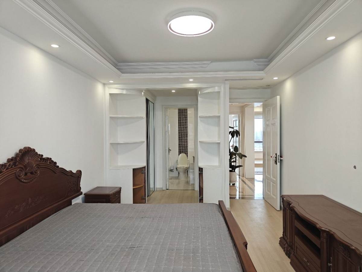 Housing image — Bedroom