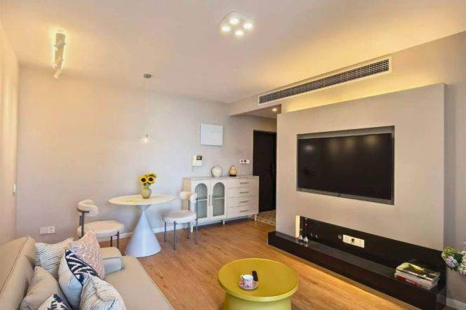 High-Floor 1BR Apartment at Hanlin Mansion