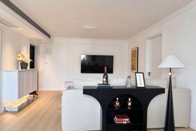 2BR Apartment near Yishan Rd Metro (L3/L4/L9)