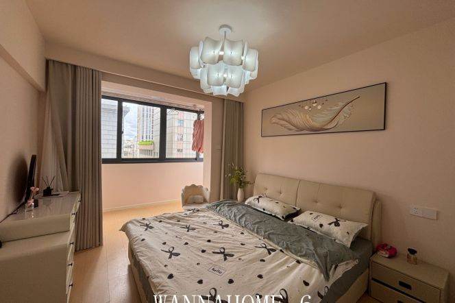 2BR Apartment near Jiangsu Rd Metro (L2/L11)