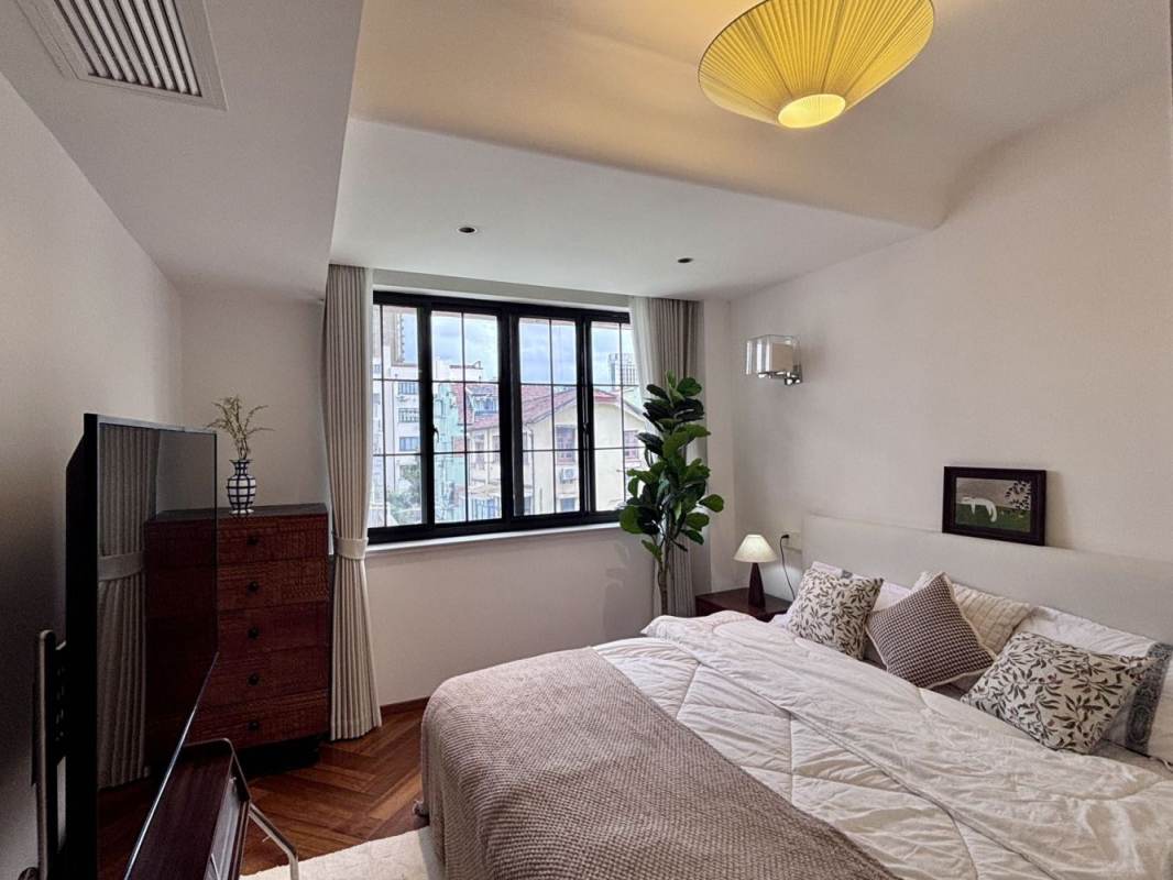 Housing image — Bedroom