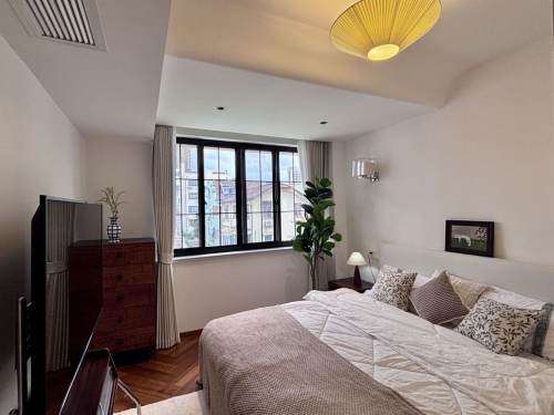 Housing image — Bedroom