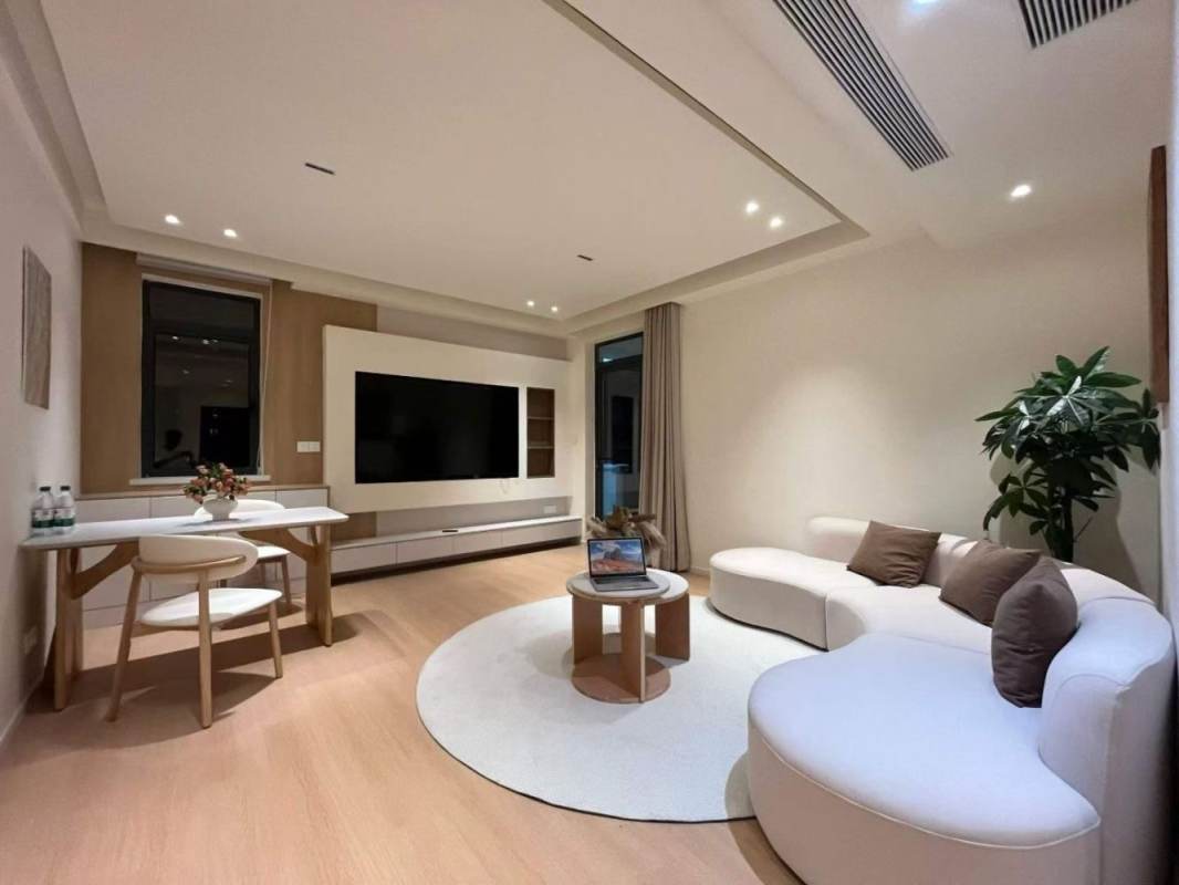 Housing image — Living Room
