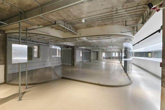 Spacious Studio Commercial Space in Jing'an