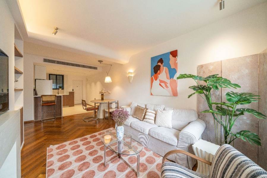 Housing image — Living Room