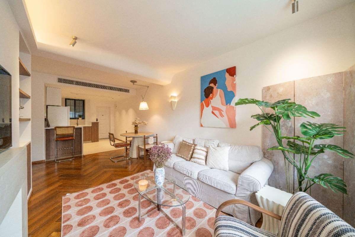 Housing image — Living Room