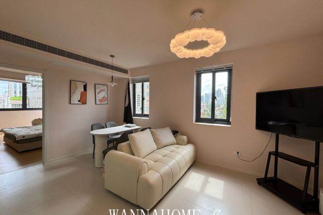 2BR Apartment near Jiangsu Rd Metro (L2/L11)