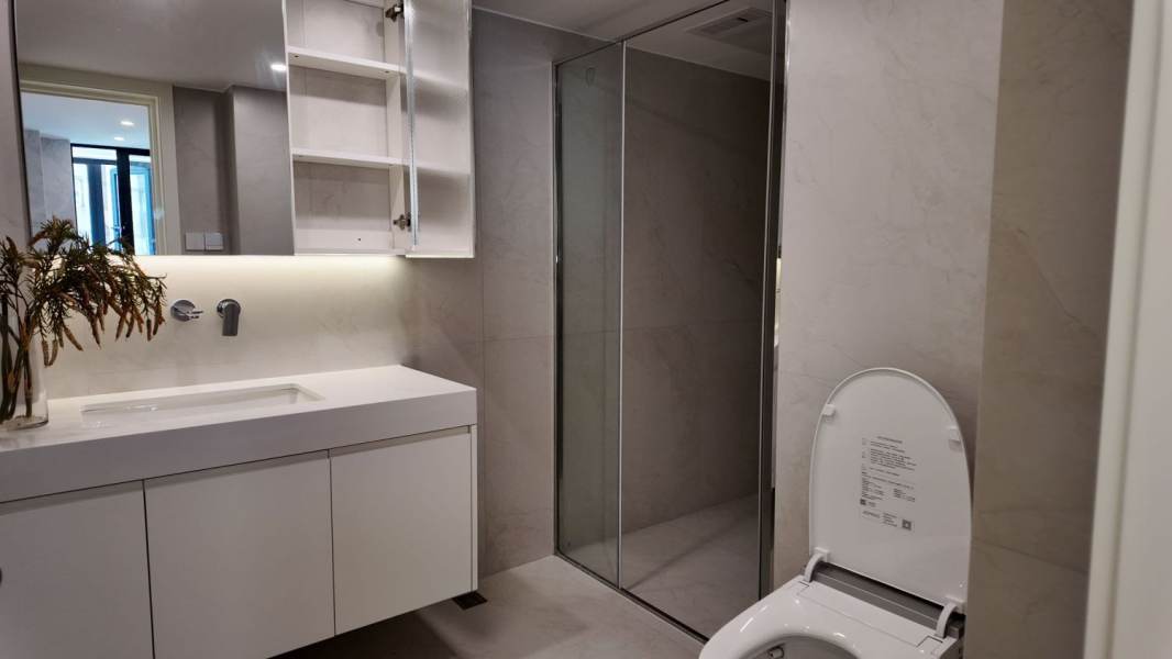 Housing image — Bathroom