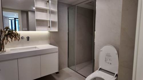Housing image — Bathroom
