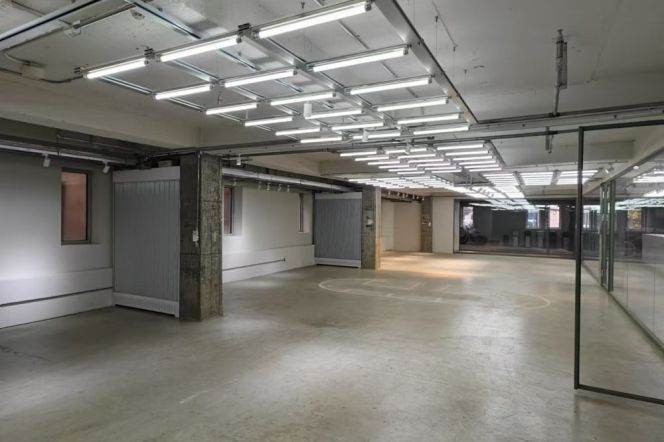 Spacious Studio Commercial Space in Jing'an