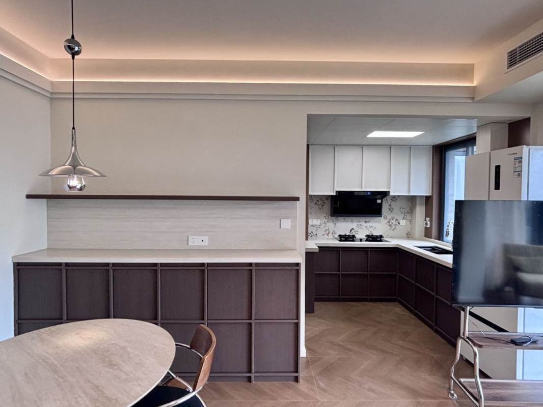 Housing image — Dining Area