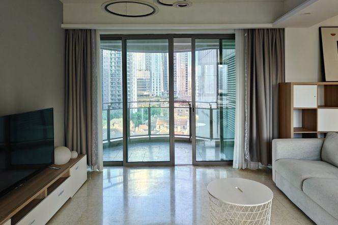 3BR Apartment near Nanjing Xi Lu (L2/L12/L13)