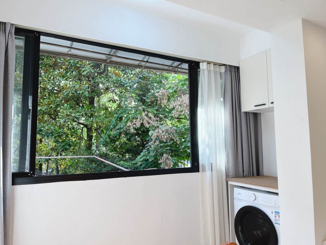 Housing image — Living Room