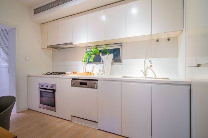 3BR Apartment at Ambassy Court (L1/L7/L10)