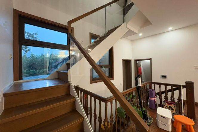 High-Ceiling 3BR Heritage Apartment near South Shaanxi Rd Metro with Terrace (L1/L10/L12)