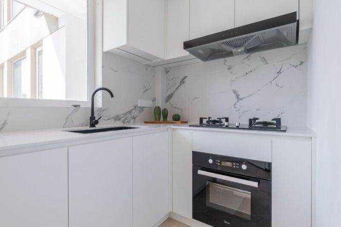 Spacious 2BR Apartment in Gubei