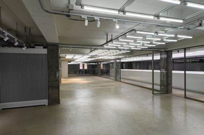 Spacious Studio Commercial Space in Jing'an